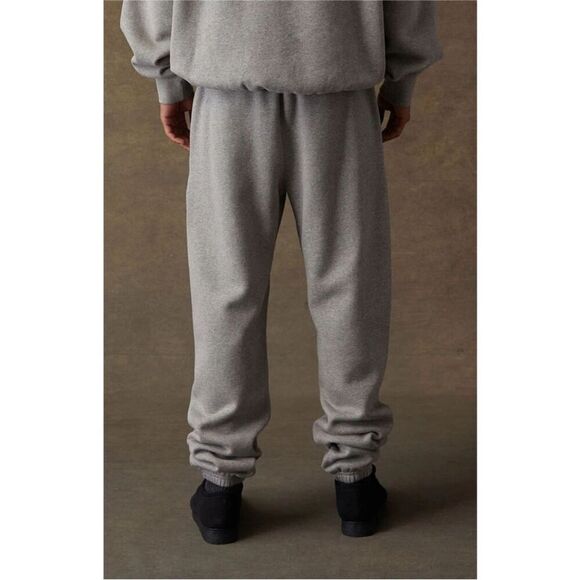 Fear of God Essentials Relaxed Sweatpants, Dark Oatmeal NWT $130 - Picture 6 of 6